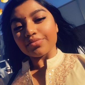 Meet your Posher, Eckanjali